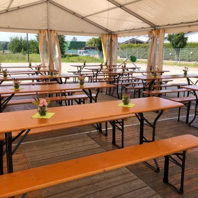 6x9 mit Biertische